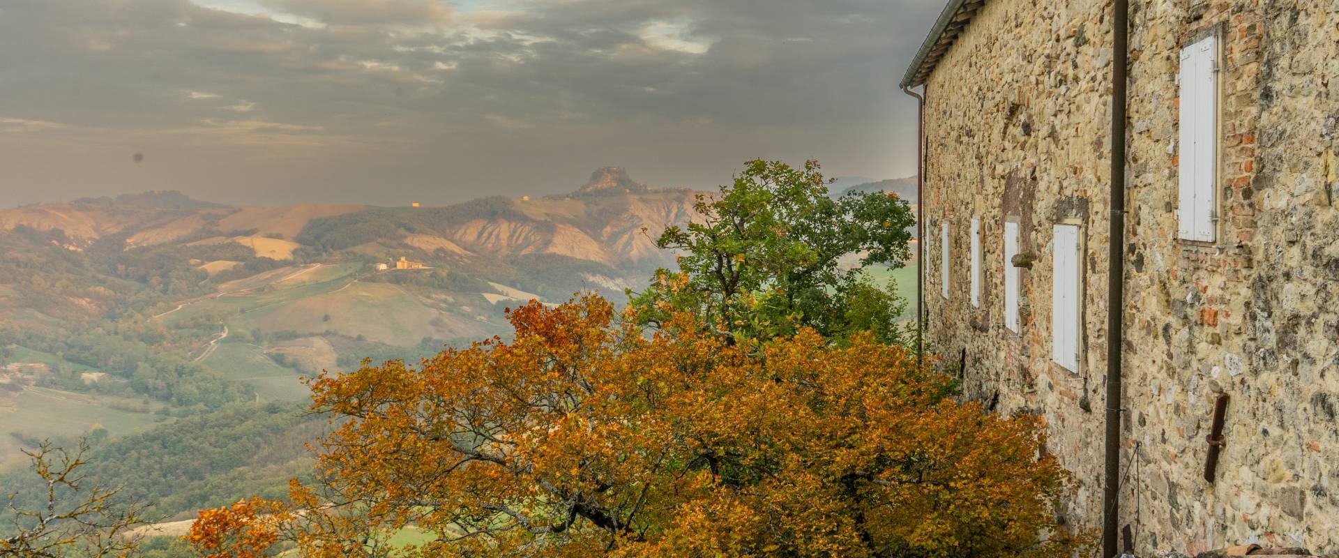 Tramonto al Castello di Rossena foto di Martina Santamaria @pimpmytripit